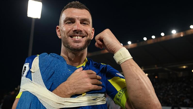Dzeko, atacante da Bósnia — Foto: Image Photo Agency/Getty Images
