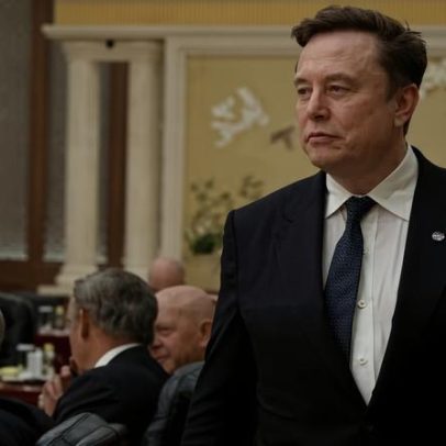 Musk se torna primeiro trilionário ao superar Bezos e fundadores do Google