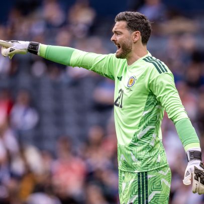 Goleiro escocês mais velho da Copa quase se aposentou três vezes por lesão crônica