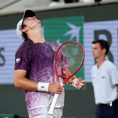João Fonseca perde para Jakub Mensik e cai nas quartas de Roland Garros