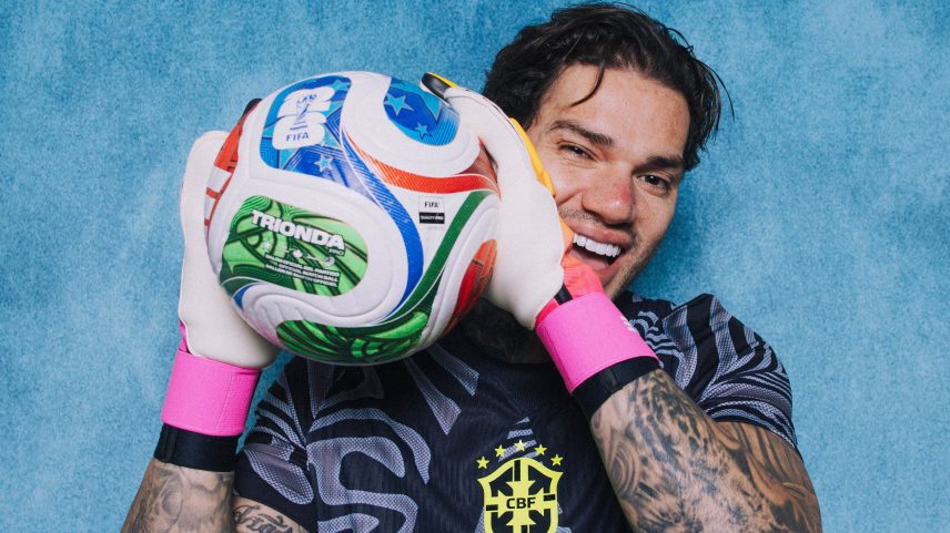 Ederson posa para ensaio do Brasil para a Copa do Mundo — Foto: Getty Images