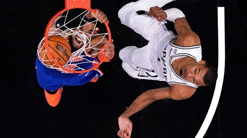 Knicks abrem 2 a 0 sobre os Spurs após erro de Wembanyama no fim