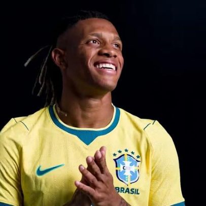 Palmeiras homenageia Danilo após estreia pela Seleção e mira retorno
