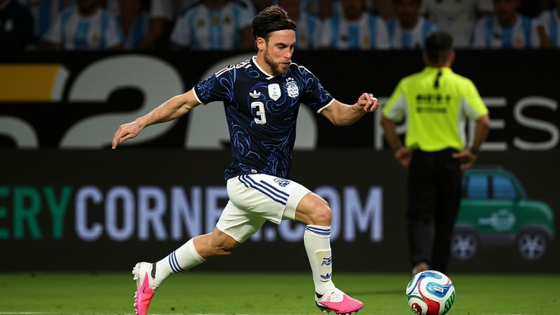 Tagliafico, lateral-esquerdo da Argentina, vira dúvida para estreia na Copa do Mundo — Foto: Tim Warner/Getty Images
