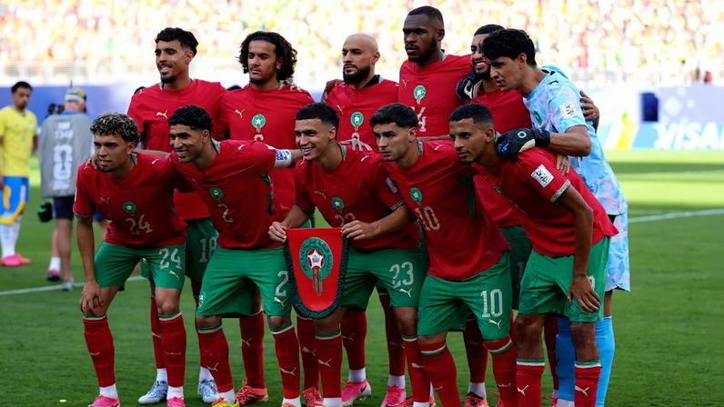 Seleção do Marrocos antes de jogo contra o Brasil na Copa do Mundo