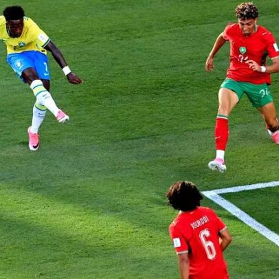 Torcida brasileira aparece na Times Square; Vini Jr. comenta incômodo