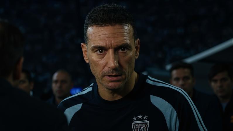 Lionel Scaloni pode promover mudanças na Argentina para enfrentar a Áustria na segunda rodada da Copa do Mundo — Foto: Omar Vega/Getty Images