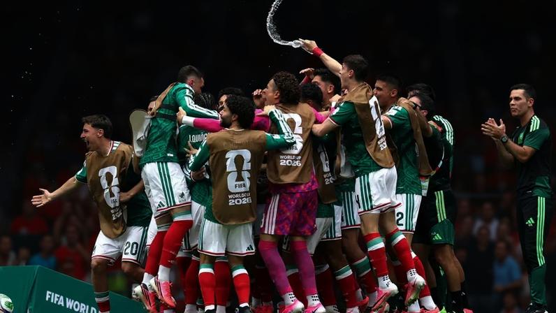 México comemora primeiro gol da Copa do Mundo