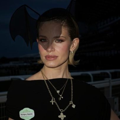 Kelly Osbourne faz tributo discreto a Ozzy em evento da realeza britânica