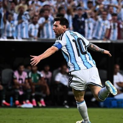 Messi dedica hat-trick aos argentinos e afirma ser sempre mandante