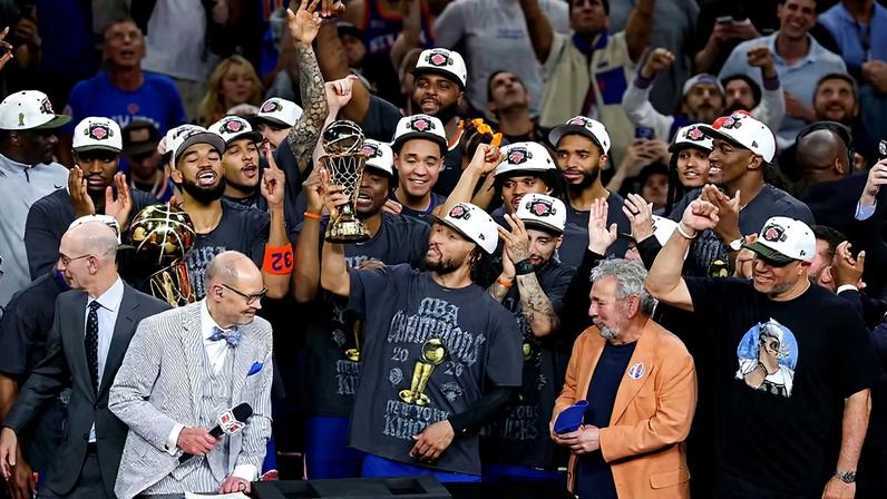 New York Knicks é campeão da temporada 2025/26 da NBA — Foto: Ronald Cortes/Getty Images