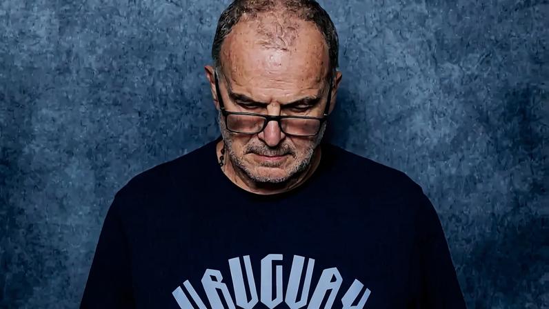 Bielsa em ensaio fotográfico para Copa do Mundo