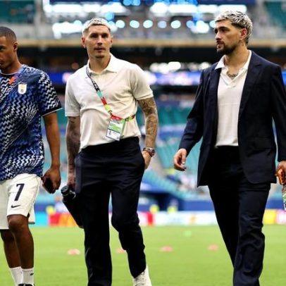 Jogadores uruguaios do Flamengo tiram férias após eliminação da Copa