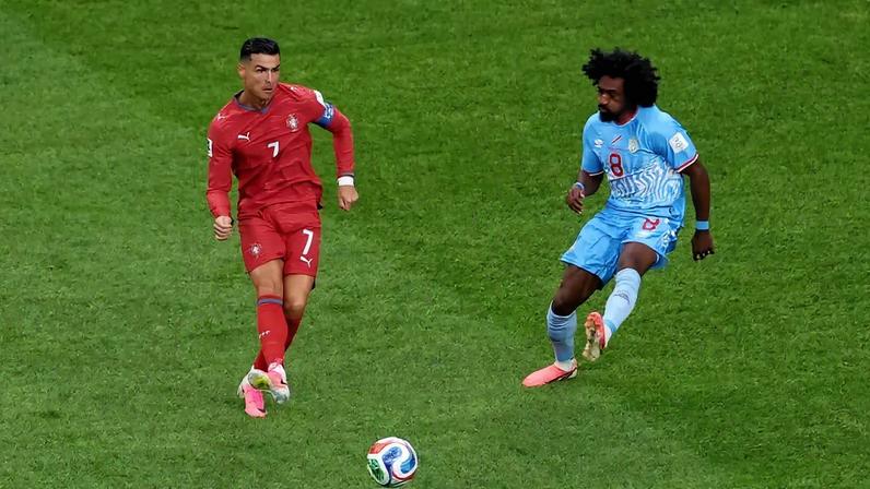 Cristiano Ronaldo em campo contra a República Democrática do Congo