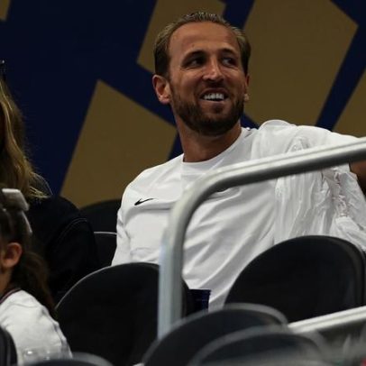 Inglaterra restringe acesso de WAGs e fica a 2 mil km de distância