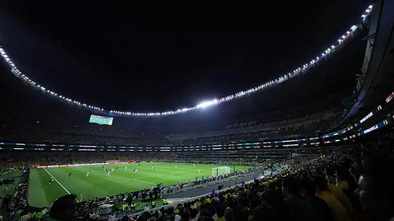 Colômbia e Uzbequistão fecharam a rodada no Estádio Azteca