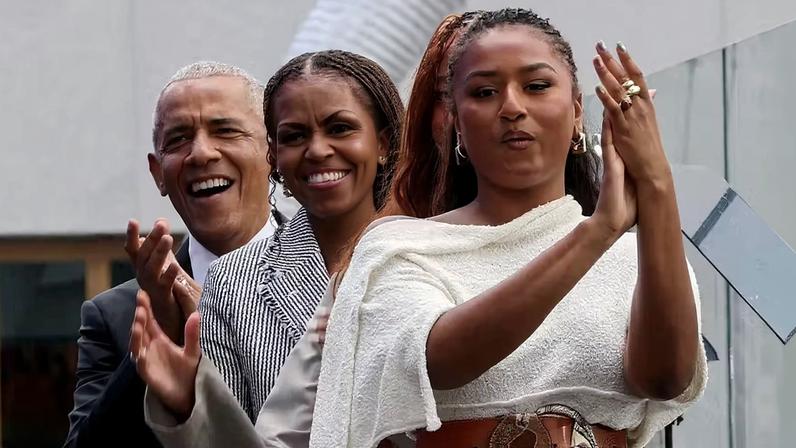Família Obama na inauguração do Centro Presidencial Obama — Foto: GettyImages