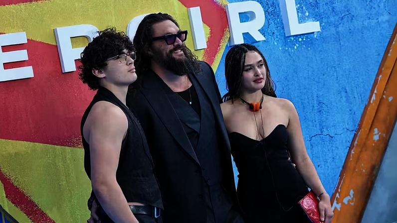 Nakoa-Wolf, Jason Momoa e Lola — Foto: GettyImages