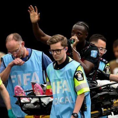 Apito verde: objeto usado em campo pelo jogador que quebrou a perna na Copa