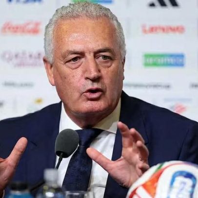 Técnico do Paraguai critica expulsão de meia e afirma que desfecho vira fofoca