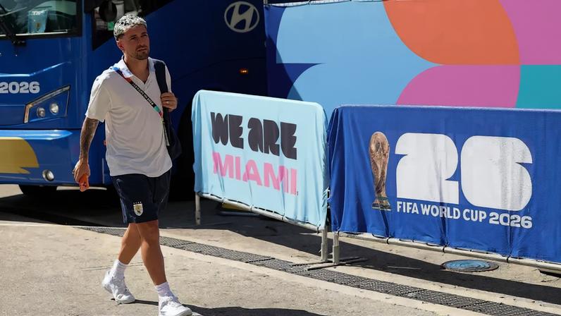Lesionado, Arrascaeta chega para partida do Uruguai