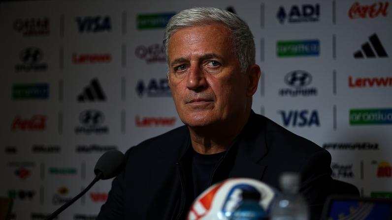 Vladimir Petkovic evita falar sobre possível fuga da Espanha — Foto: Getty Images