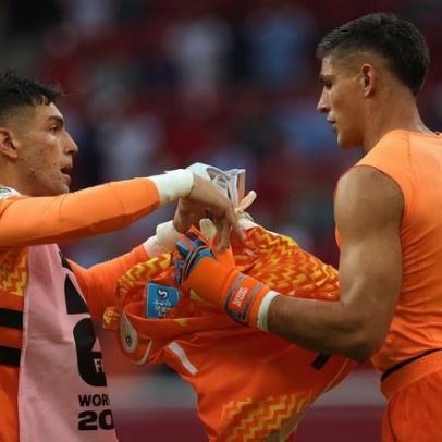 Goleiro do Inter seria líder de rebelião contra Bielsa, segundo rádio