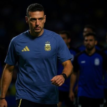 Scaloni explica por que Messi ficou no banco no jogo final da fase de grupos