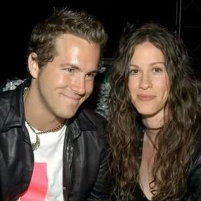 Alanis Morissette fala sobre fim do noivado com Reynolds