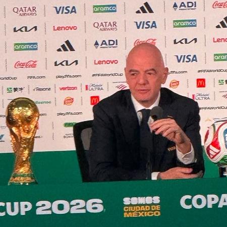 Gianni Infantino, presidente da Fifa, na primeira confereência da Copa