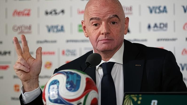 Gianni Infantino, presidente da Fifa, afirmou que não seria possível organizar a Copa do Mundo sem Donald Trump, presidente dos EUA