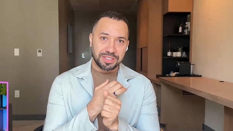 Gil do Vigor celebra conquista de doutorado