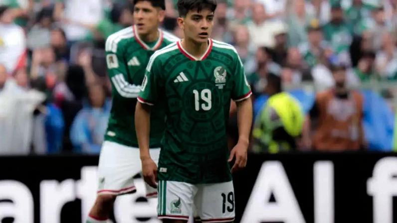 Gilberto Mora, meio-campista de 17 anos da Seleção do México