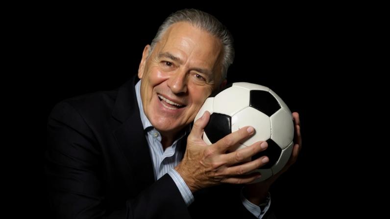 Globo presta homenagem a Luís Roberto durante a Copa do Mundo