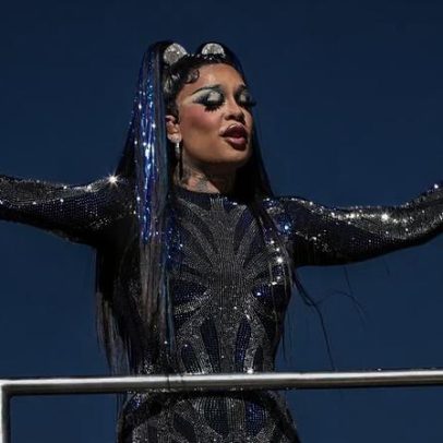 Gloria Groove destaca cultura drag em apresentação na Parada SP