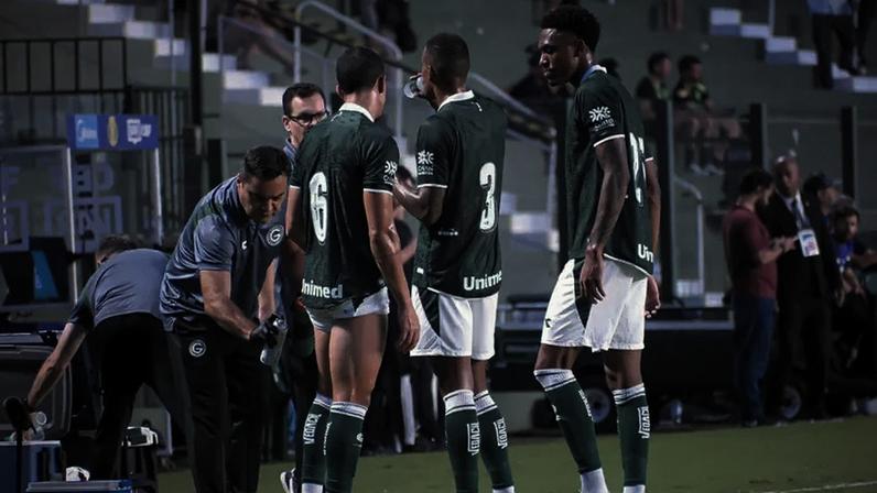 Goiás aposta no fator casa para vencer confronto direto