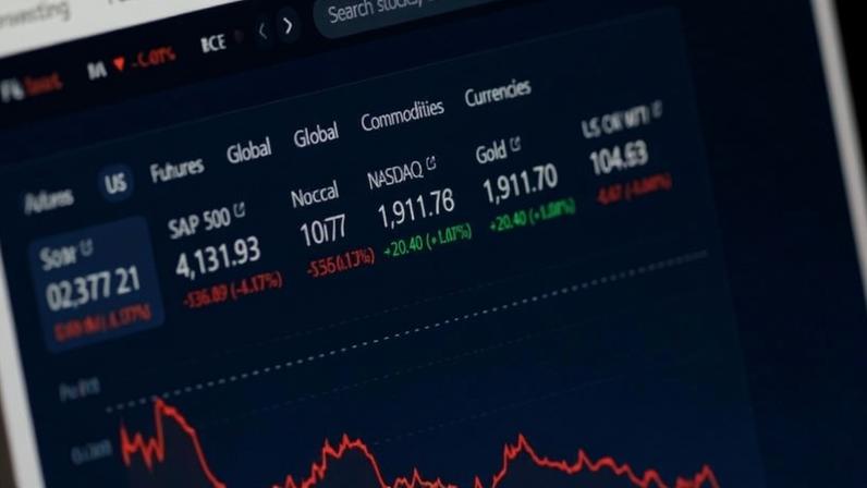 Receios com IA e juros nos EUA derrubam ações de tecnologia mundial