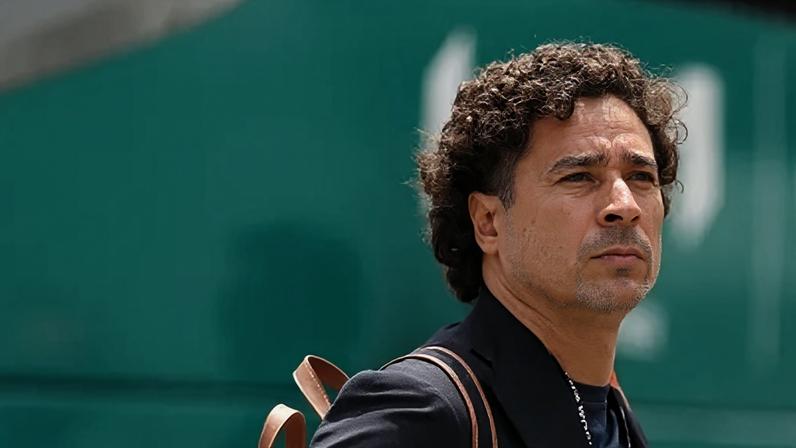 Guillermo Ochoa, camisa 13 do México, chega antes da partida do Grupo A da Copa do Mundo da FIFA 2026 entre México e África do Sul no Estádio da Cidade do México, em 11 de junho de 2026, na Cidade do México