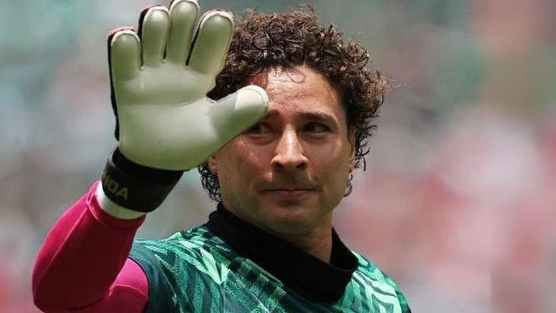 Guillermo Ochoa, goleiro do México, antes do jogo contra a África do Sul na Copa