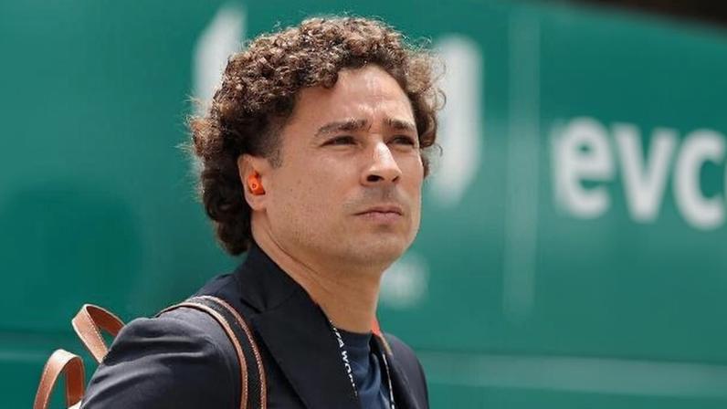 Guillermo Ochoa, goleiro do México, começará sua sexta Copa do Mundo no banco de reservas contra a África do Sul