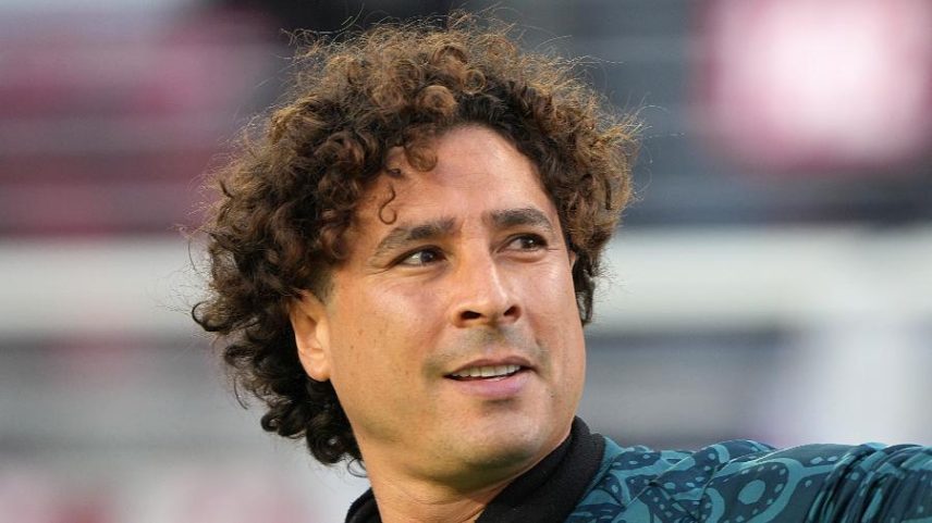 Guillermo Ochoa, goleiro do México, durante jogo pela Copa Ouro