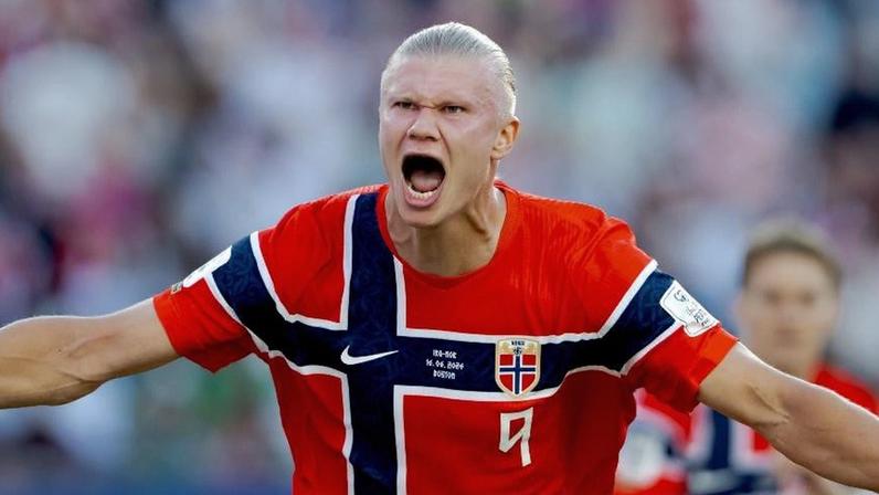 Erling Haaland, do Manchester City, marcou quatro gols na primeira fase da Copa pela seleção da Noruega