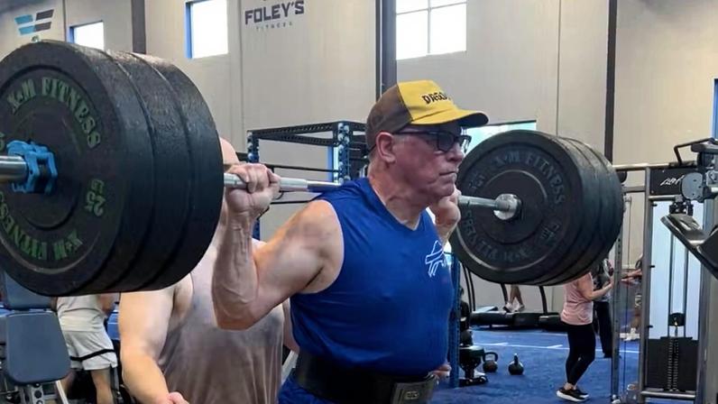 Maximillian Cavalli compete em halterofilismo — Foto: Acervo pessoal