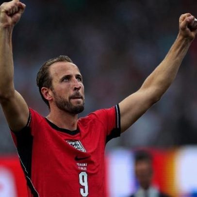Inglaterra chega ao mata-mata sob críticas e com Kane em destaque