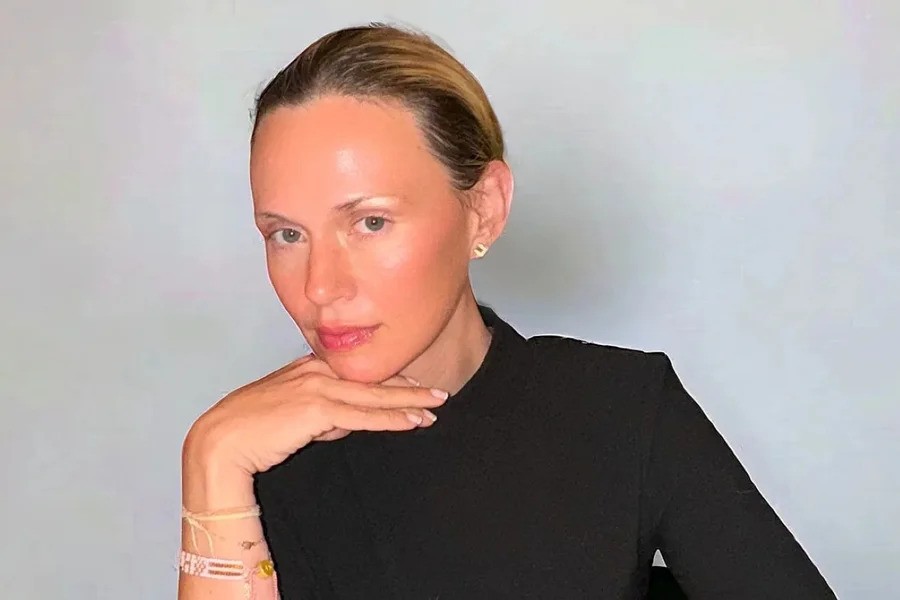 830096
