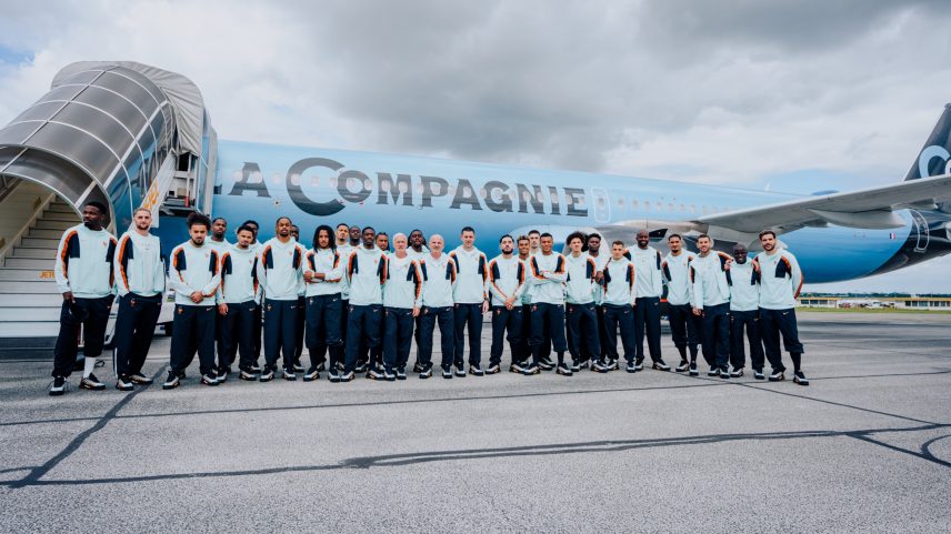 Seleção da França embarca para a disputa da Copa do Mundo — Foto: Divulgação