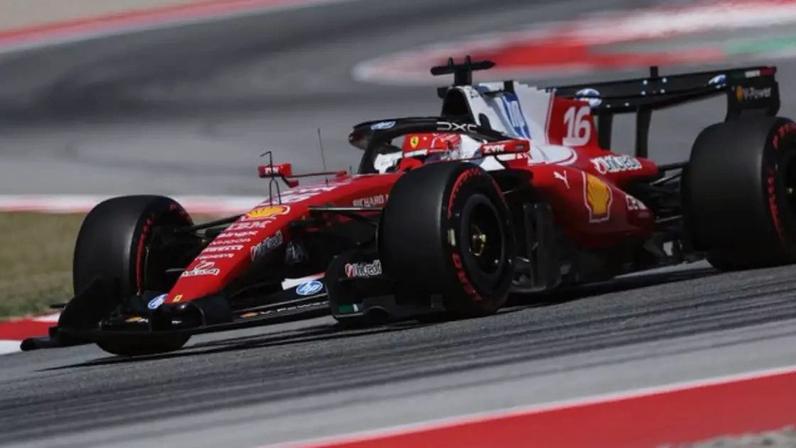 Leclerc tem final de semana ruim em Barcelona após batida e abandono