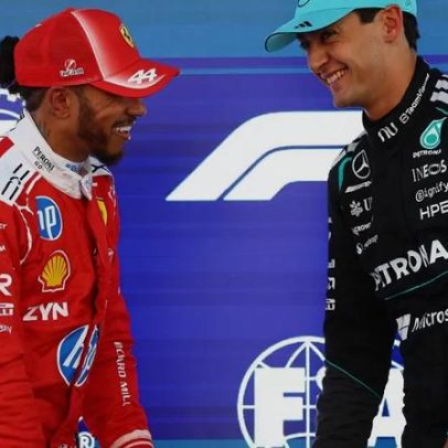 Hamilton comemora posição no grid com Ferrari após classificação em Barcelona