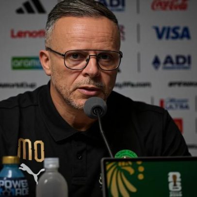 Técnico marroquino defende atacante do Real Madrid e critica fórmula da Copa
