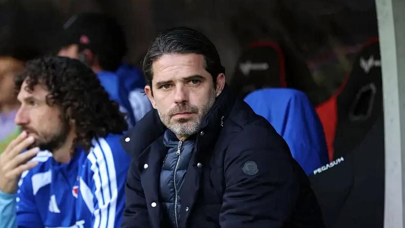 Fernando Gago em partida da Universidad de Chile